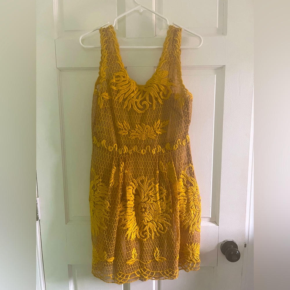 Vintage silk cocktail dress Anthropologie, golden yellow, size 6